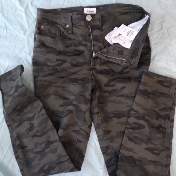 Hudson jeans size 28, swamp green - Picture 1 of 2